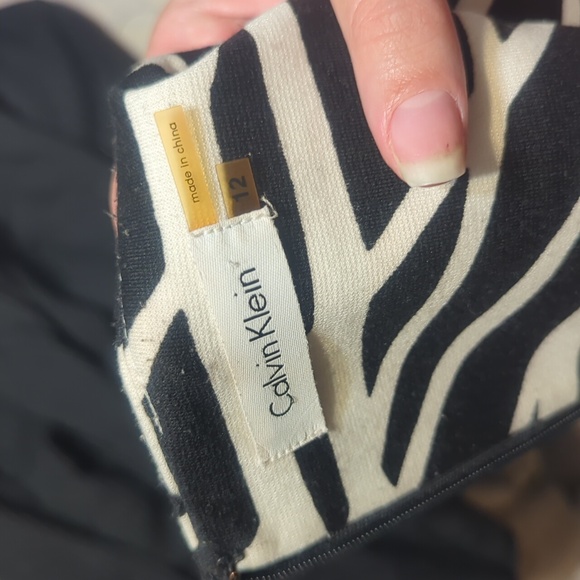 Ck abstract dress - Picture 5 of 5